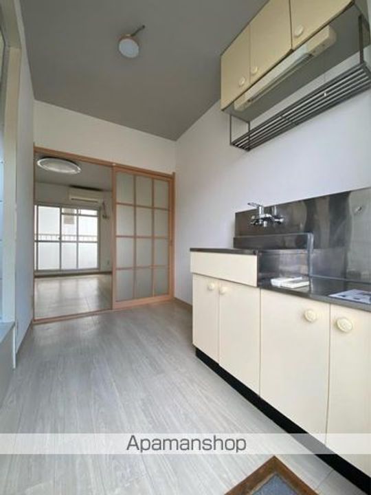 香川県高松市太田上町の賃貸マンションの内装