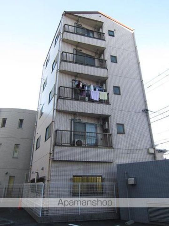 MKビルの外観