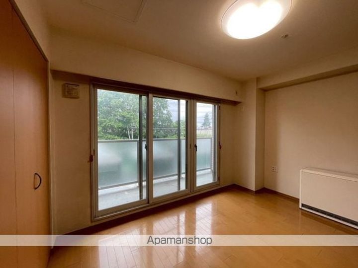 マンションふるさと館205の居間