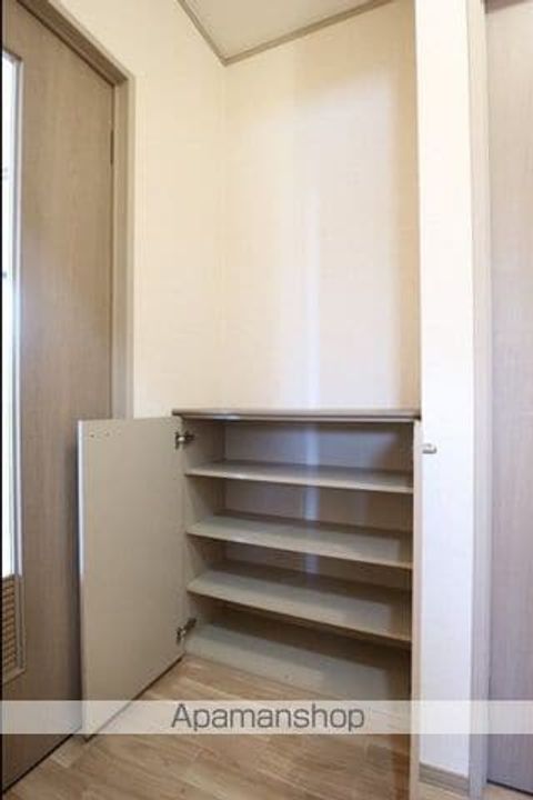 クレストの玄関