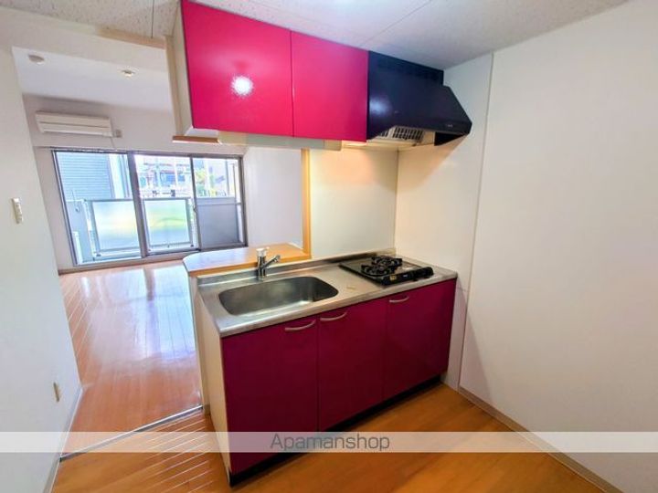 滋賀県長浜市小堀町の賃貸マンションのキッチン