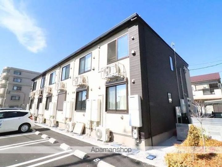 東京都福生市加美平1丁目の賃貸アパートの外観