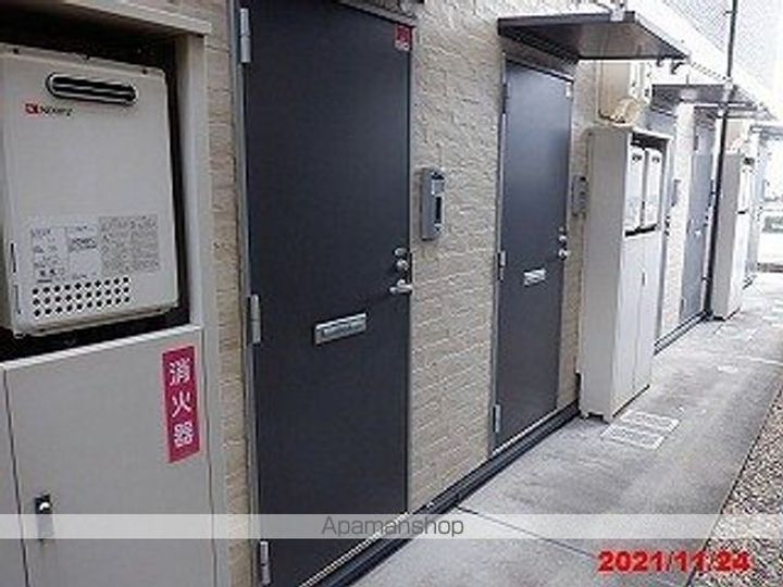 レオパレス88101の玄関