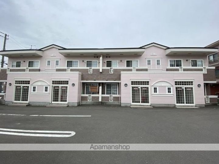ベルクール石川 2号館の外観