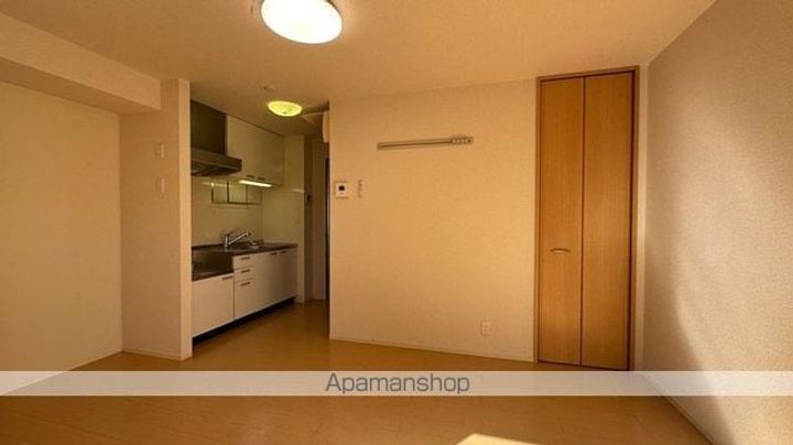 シャトレ中村の居間