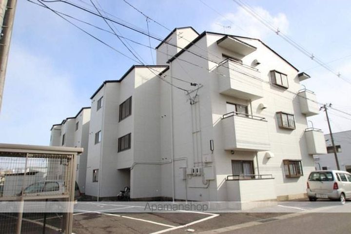 柏山ハイツの外観