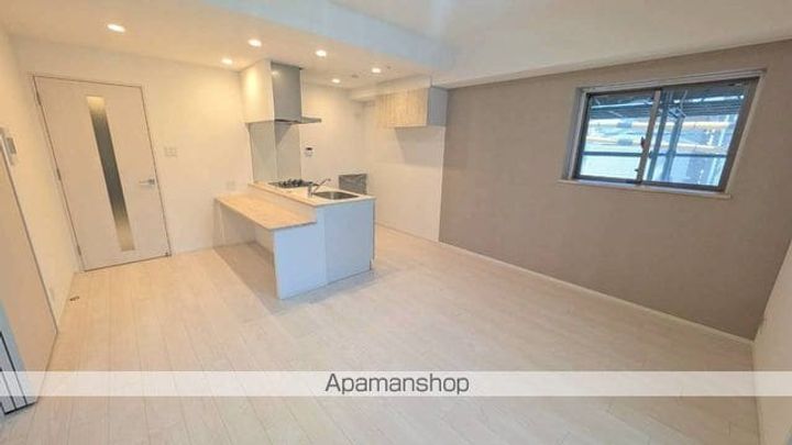 スプランディッドライズ新大阪ノースの居間