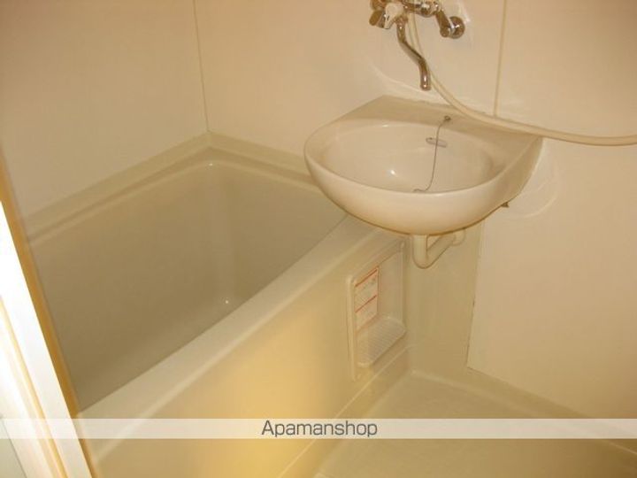 ガーデンコート十日町301の風呂