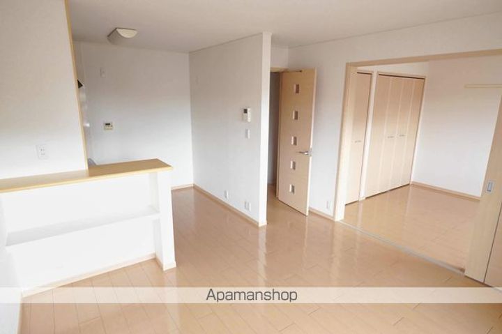 愛知県一宮市平島2丁目の賃貸アパートの内装