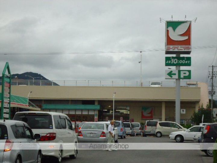 クレストハイムの周辺