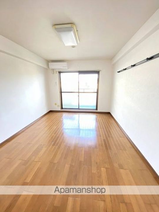 ヴィラエスキーナの居間