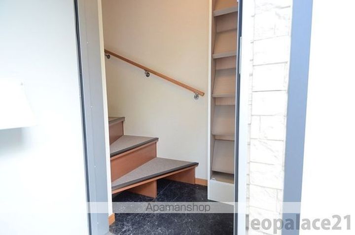 レオパレス若宮205の玄関