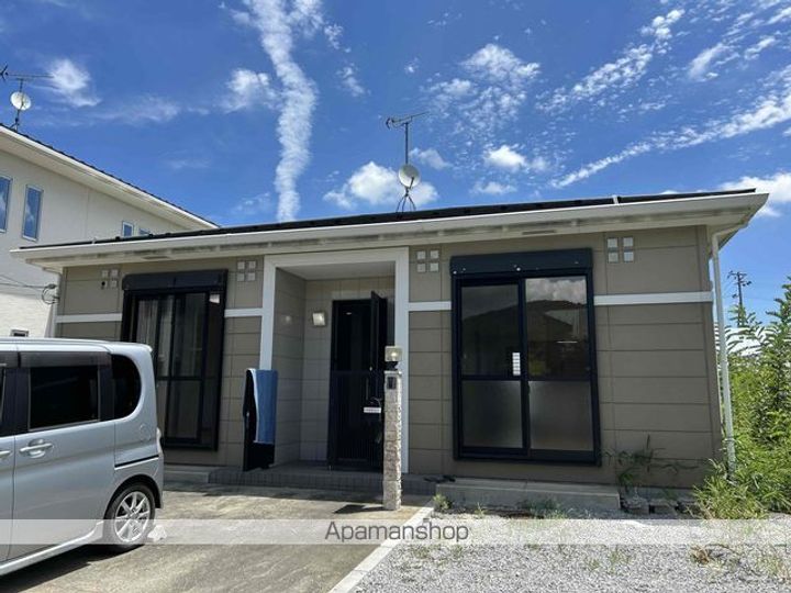 滋賀県蒲生郡竜王町大字薬師(一戸建)の賃貸物件戸建ての外観