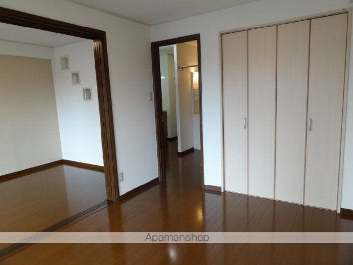 サンステージ大町3-Dの居間