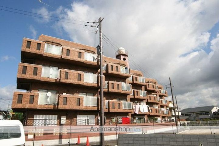 ヴィラセンチュリー1号館の外観