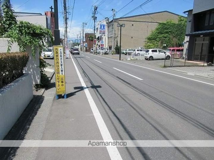 レジデンス八日町704の外観