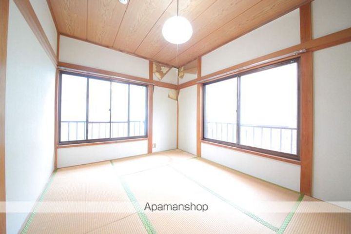 ハイツ富沢の居間