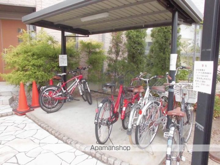 オーガスタ・スクウェアのその他画像