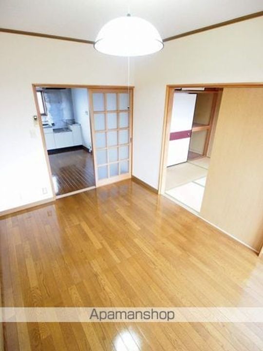 キウチコーポの居間