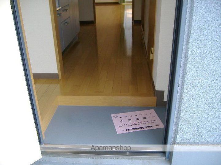 オークハイツの玄関