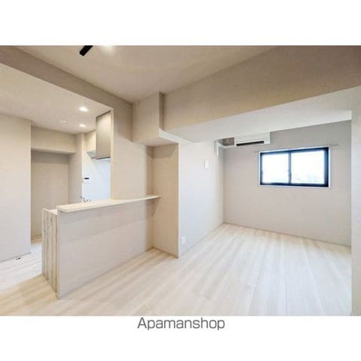 グレーシアフィット三軒茶屋の居間