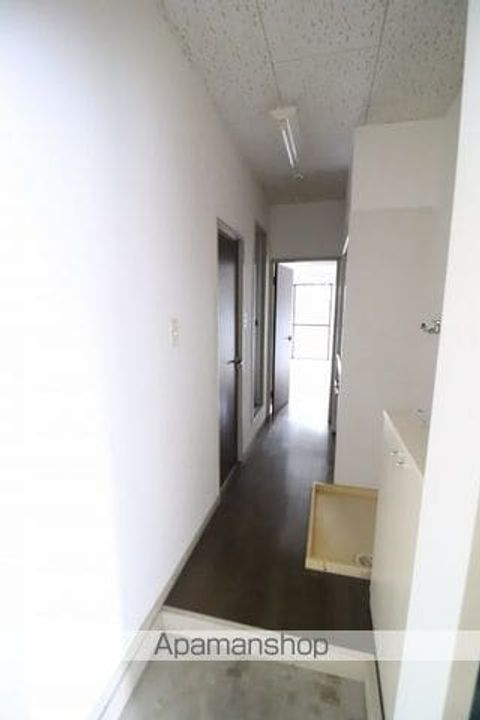 アドバンス拝島の玄関