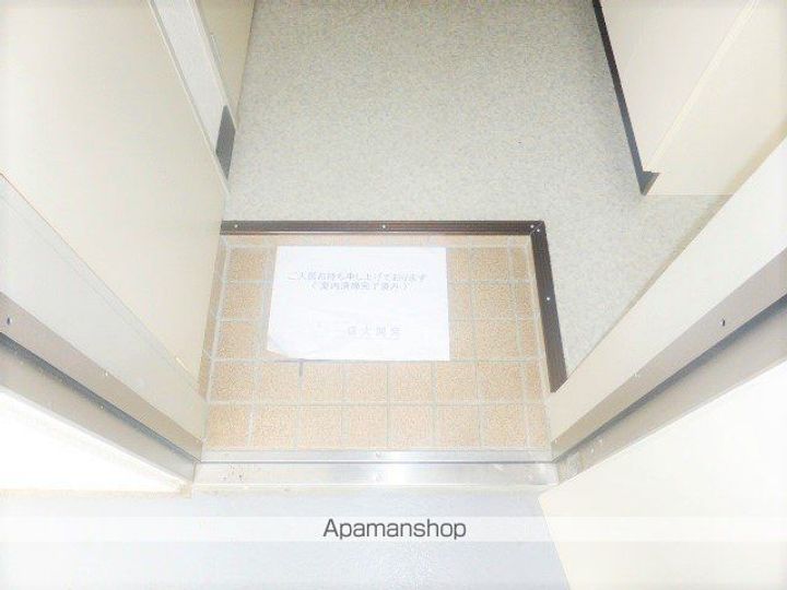 サニーハイツ轟Bの玄関