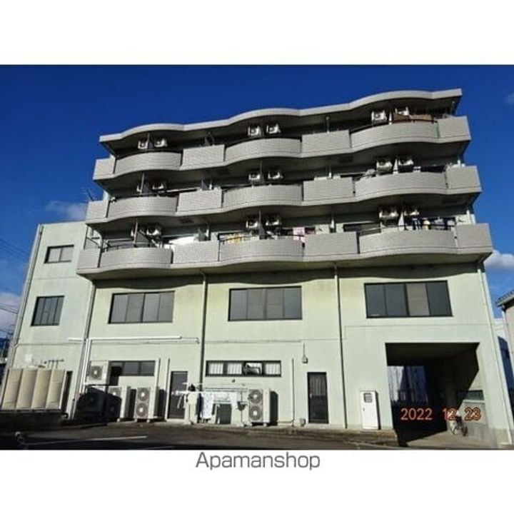 愛知県小牧市大字三ツ渕の賃貸マンションの外観