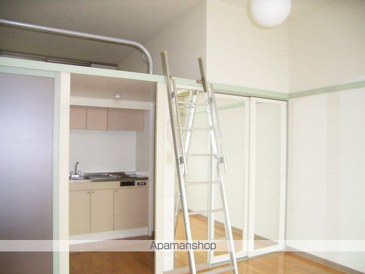 ロイヤル岩切Ⅱ106の居間