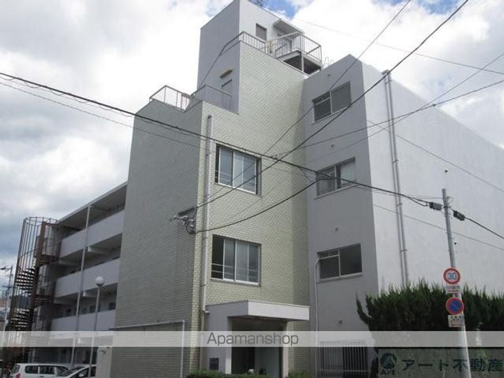 愛媛県松山市石手4丁目の賃貸マンションの外観