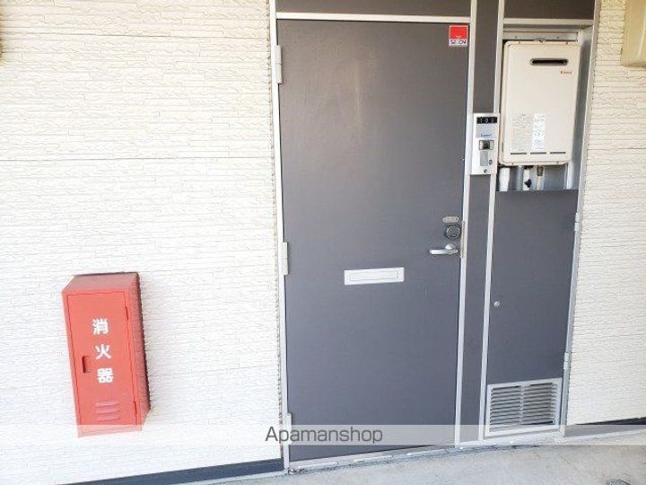 レオパレス緑町Ⅱの玄関