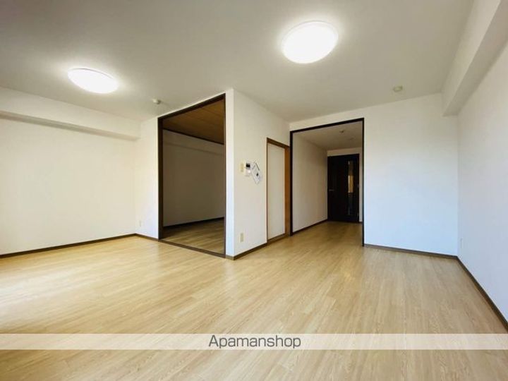 ロイヤルシティ弐番館青柳の居間