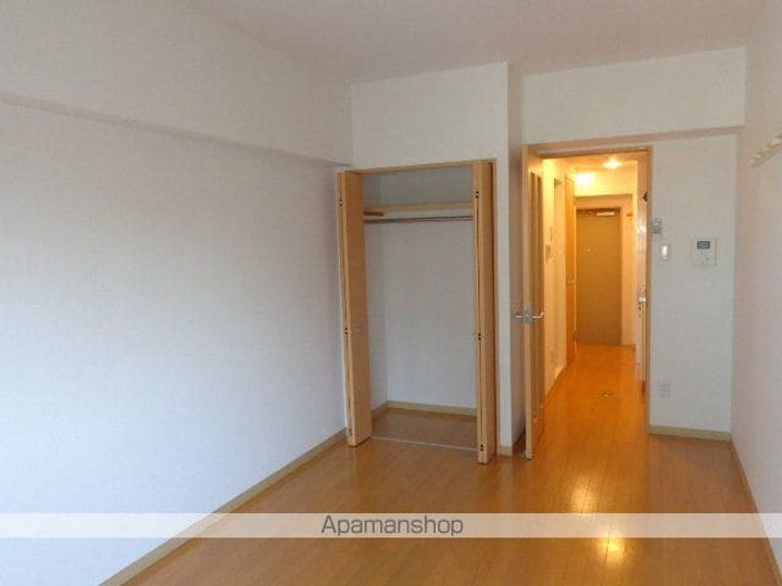 鎌倉服部ビル204の居間