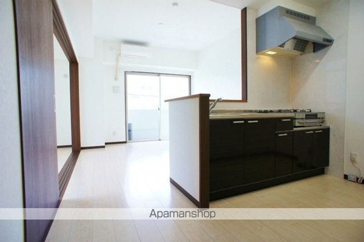 あきない通り西原の居間