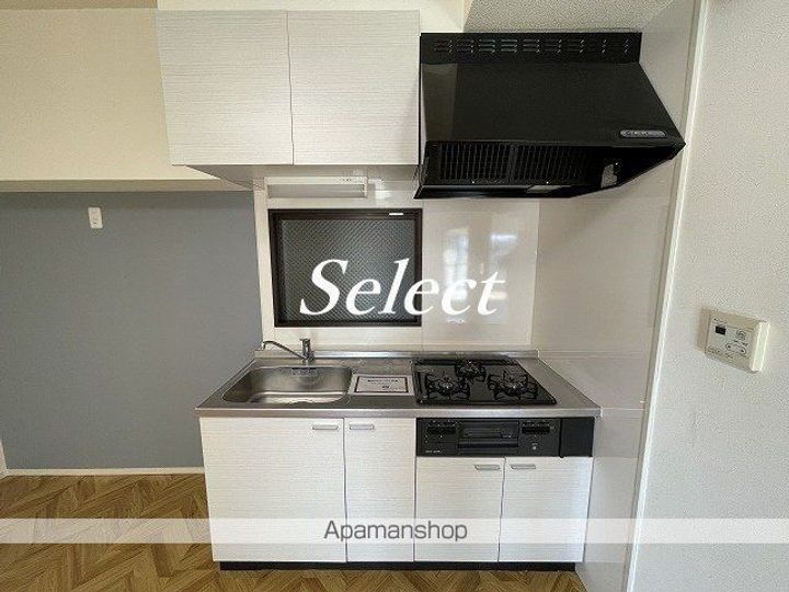 神奈川県横浜市中区宮川町3丁目の賃貸マンションの内装