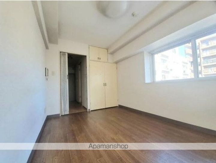 メゾンドール追分の居間