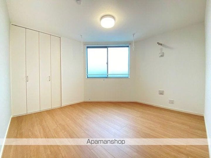 モンターニャ・グランデ東岩槻Aの居間