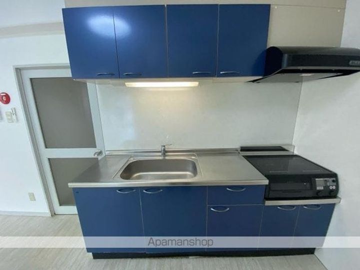 香川県高松市茜町の賃貸マンションのキッチン