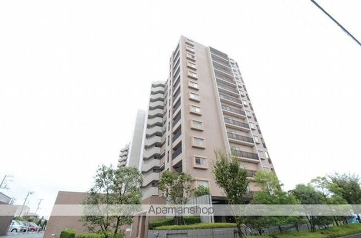 埼玉県八潮市大字伊勢野の賃貸マンションの外観