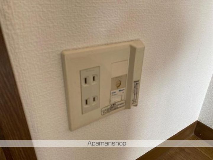 香川県高松市太田上町の賃貸マンションの内装