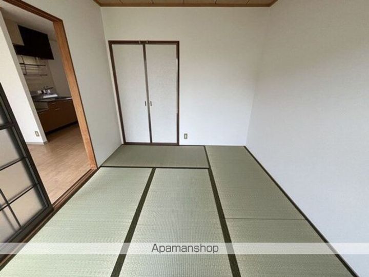 ルミエール22 C棟の居間