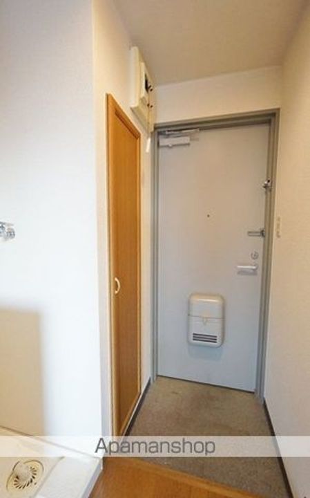 ファインアベニュー401の玄関