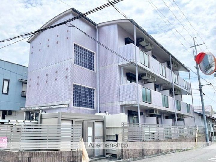 滋賀県東近江市猪子町の賃貸マンションの外観