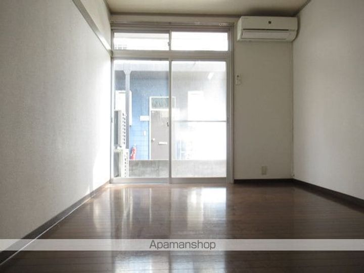 グリーンコーポの居間