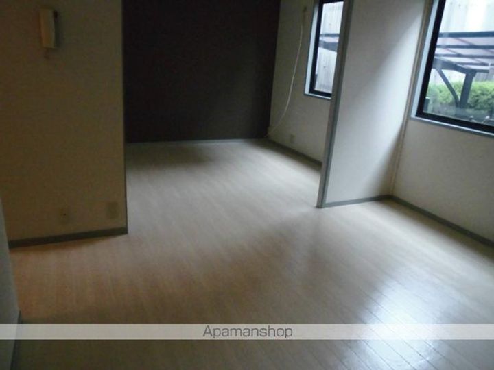 大阪府堺市堺区松屋大和川通1丁の賃貸アパートの内装