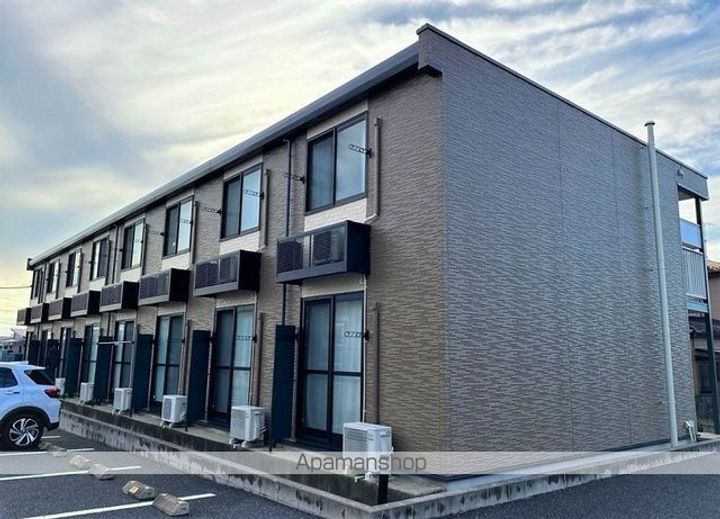 レオパレスロワール郡本の外観