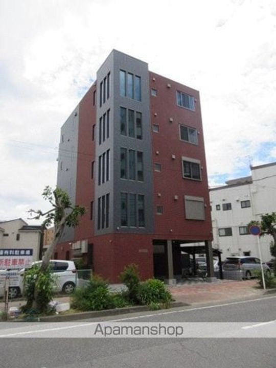 ディアマンテス新宿303号室の外観