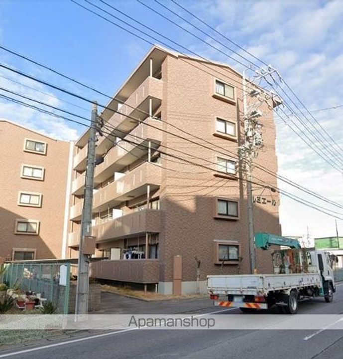 ルミエール301の外観