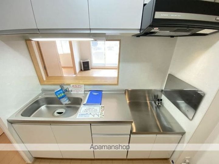 ファーストレジデンスのキッチン