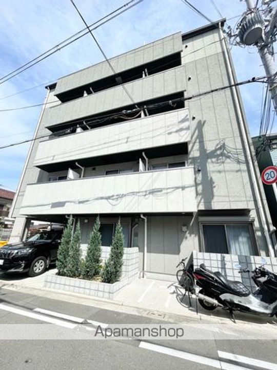 エヌエムスワサントキャトルズの外観